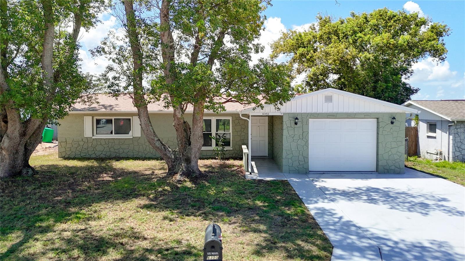 Listing photo id 1 for 6350 Edenmore Avenue