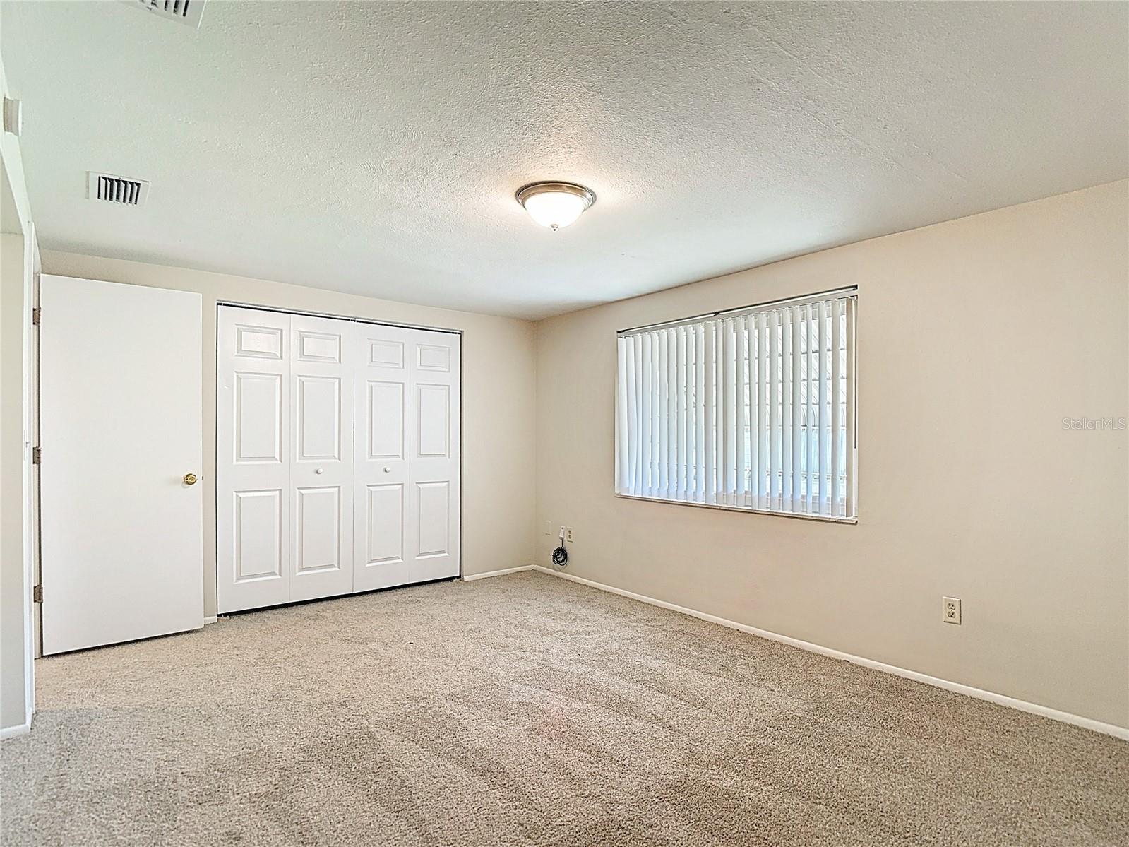Listing photo id 36 for 6350 Edenmore Avenue