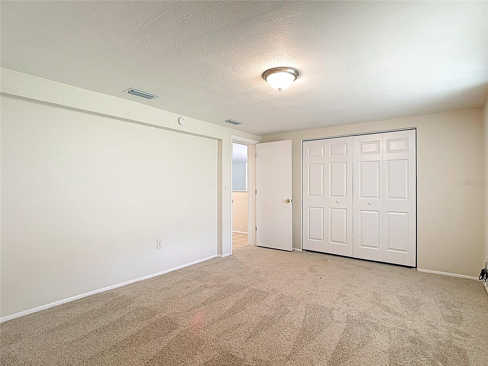 Listing photo id 37 for 6350 Edenmore Avenue