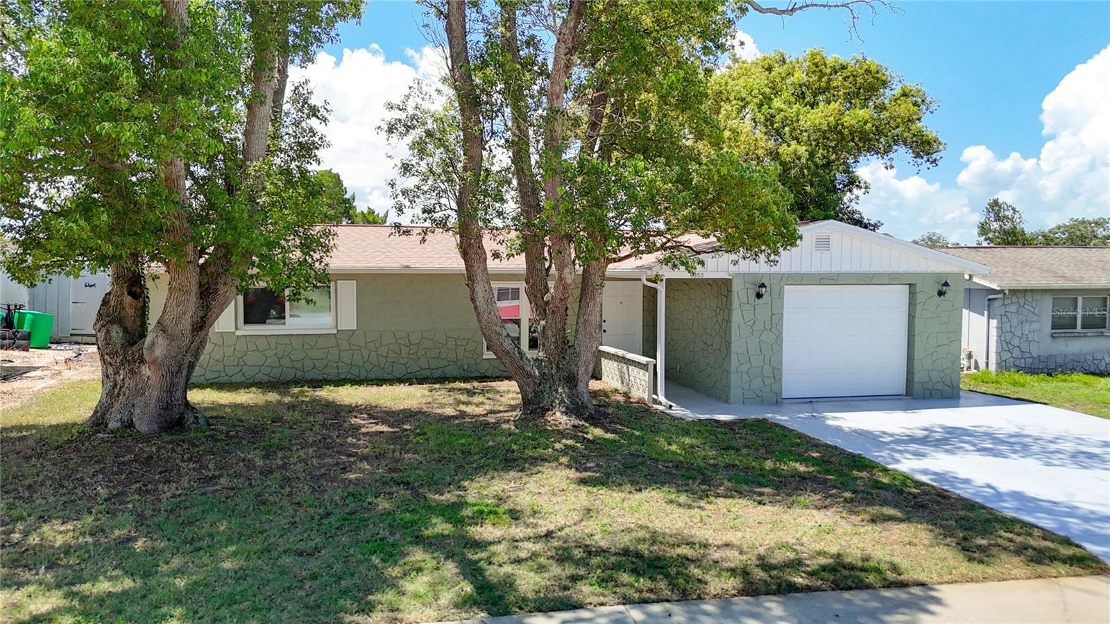 Listing photo id 50 for 6350 Edenmore Avenue