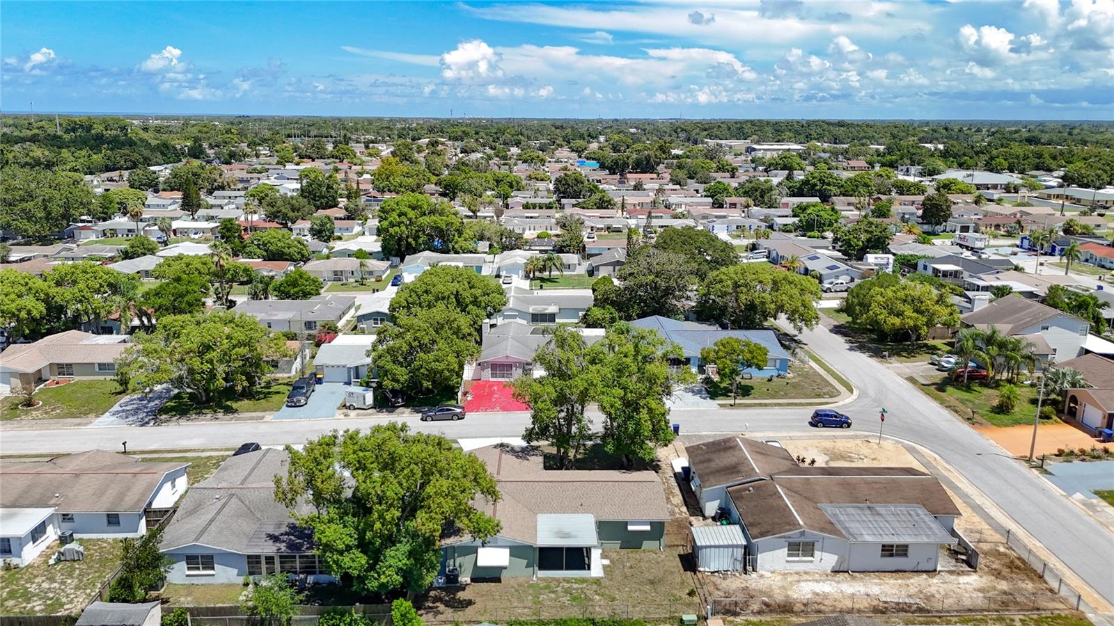 Listing photo id 52 for 6350 Edenmore Avenue