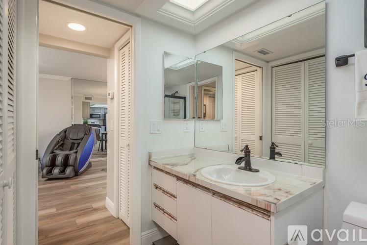 Image 16 of 22 For 3062 Eastland Blvd  407