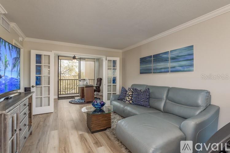 Image 8 of 22 For 3062 Eastland Blvd  407
