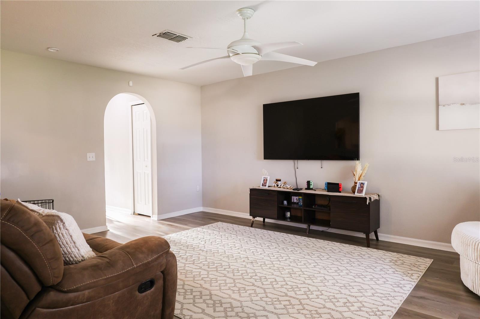 Image 6 of 18 For 3514 Fyfield Court