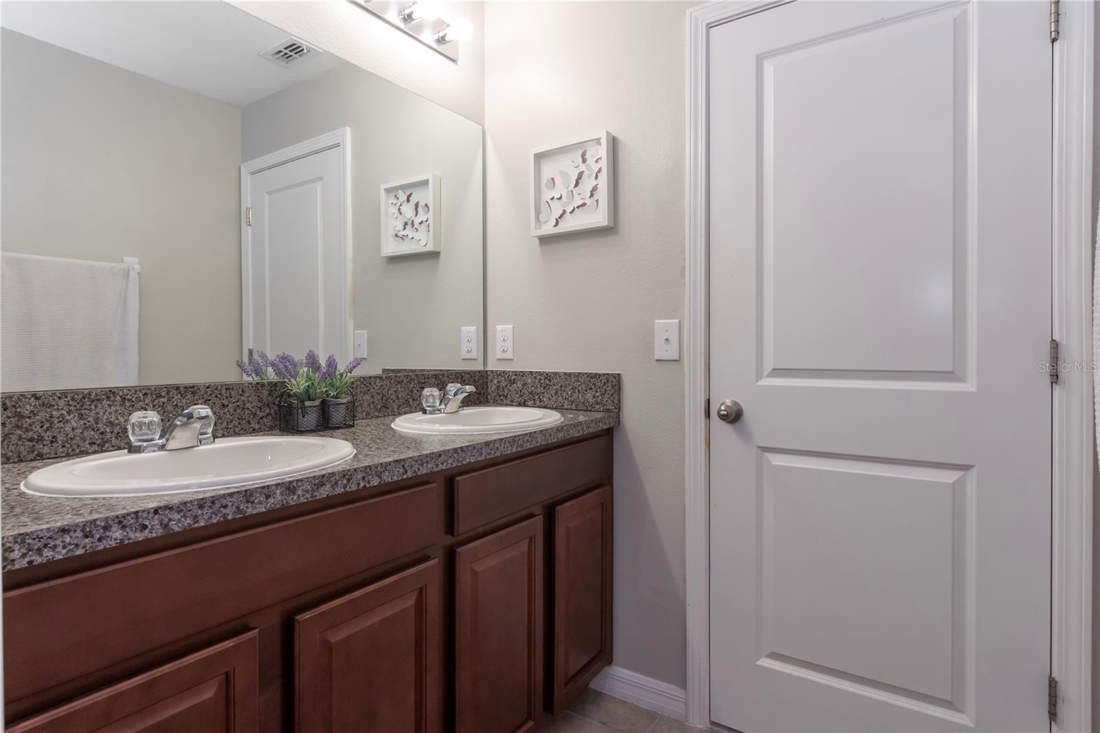 Image 17 of 22 For 10235 Carloway Hills Drive