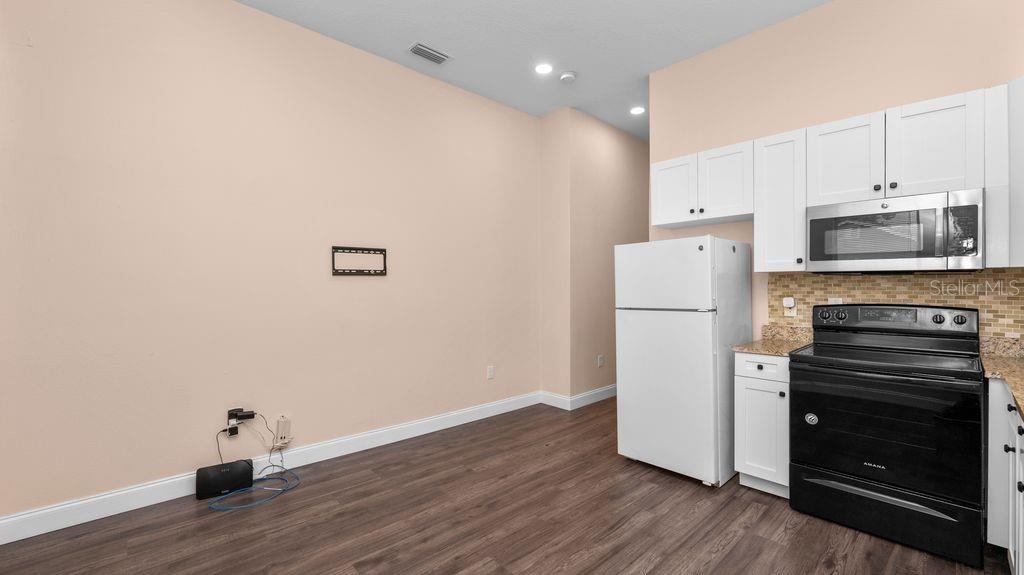 Image 4 of 6 For 2314 Chestnut Street A