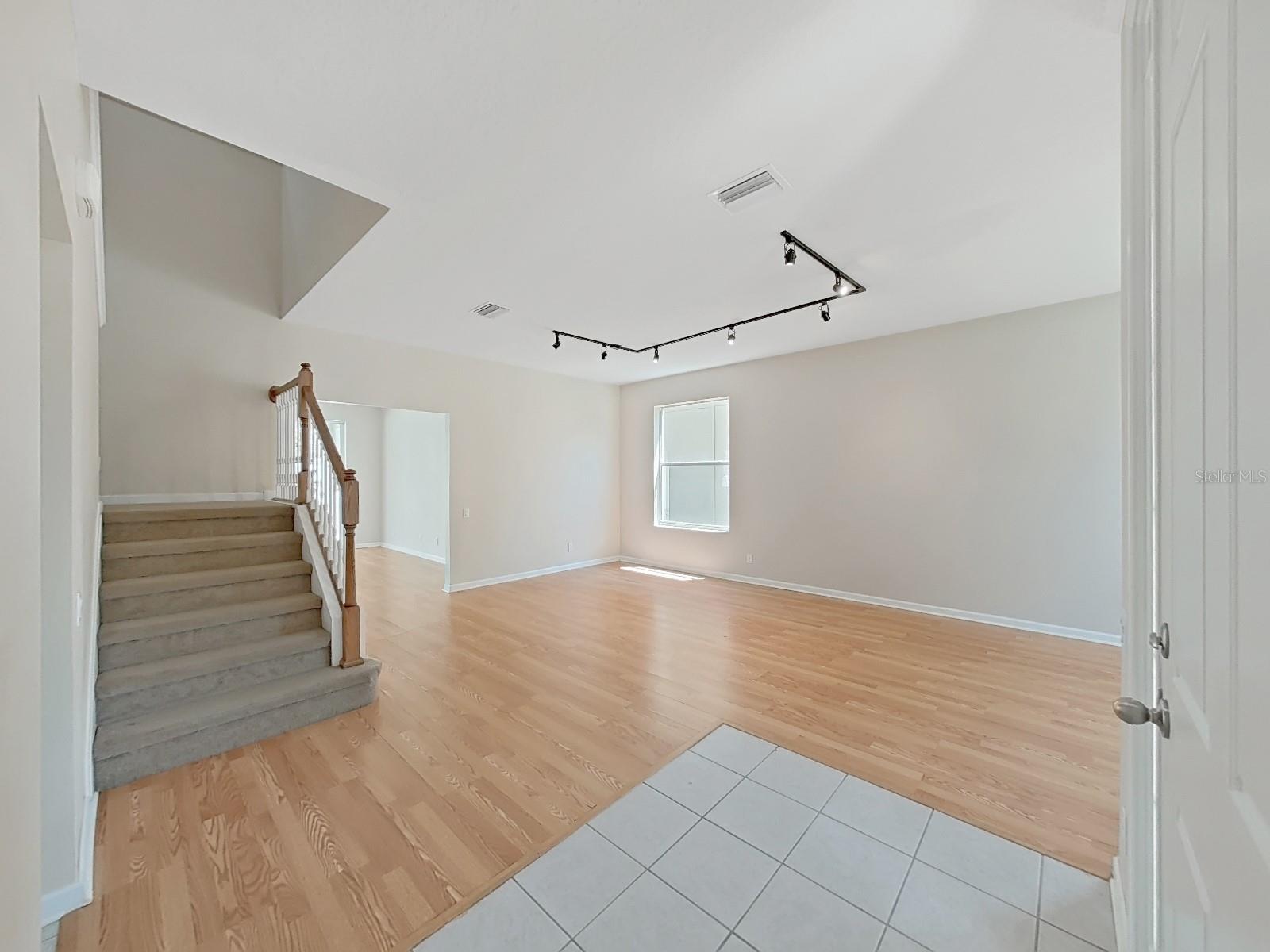 Image 4 of 63 For 14218 Wake Robin Drive