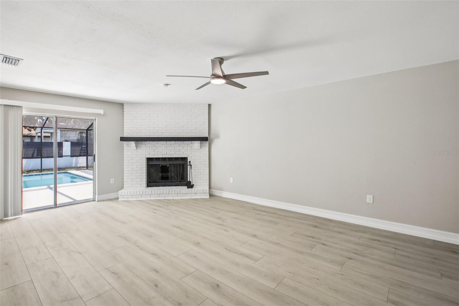 Image 6 of 39 For 1112 Nutmeg Drive