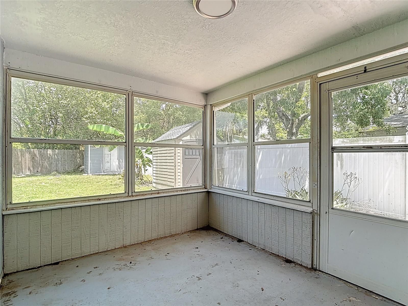 Image 55 of 82 For 7827 Butler Avenue