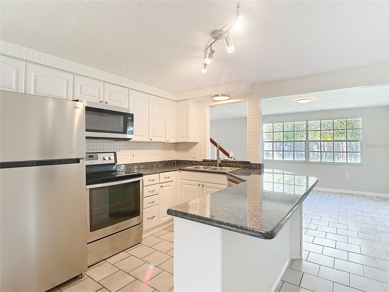 Image 9 of 82 For 7827 Butler Avenue