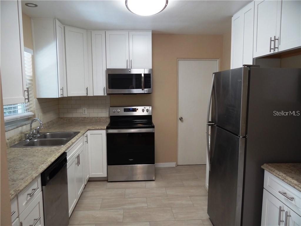 Image 18 of 34 For 6132 Dartmouth Avenue N