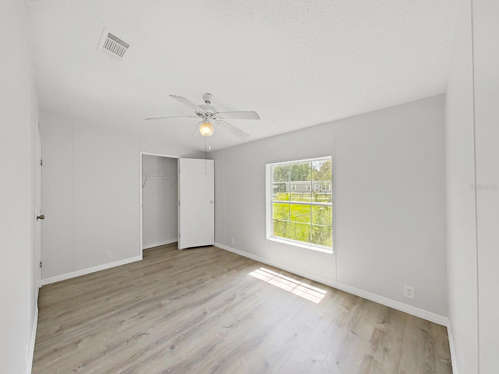 Image 36 of 42 For 537 East Avenue