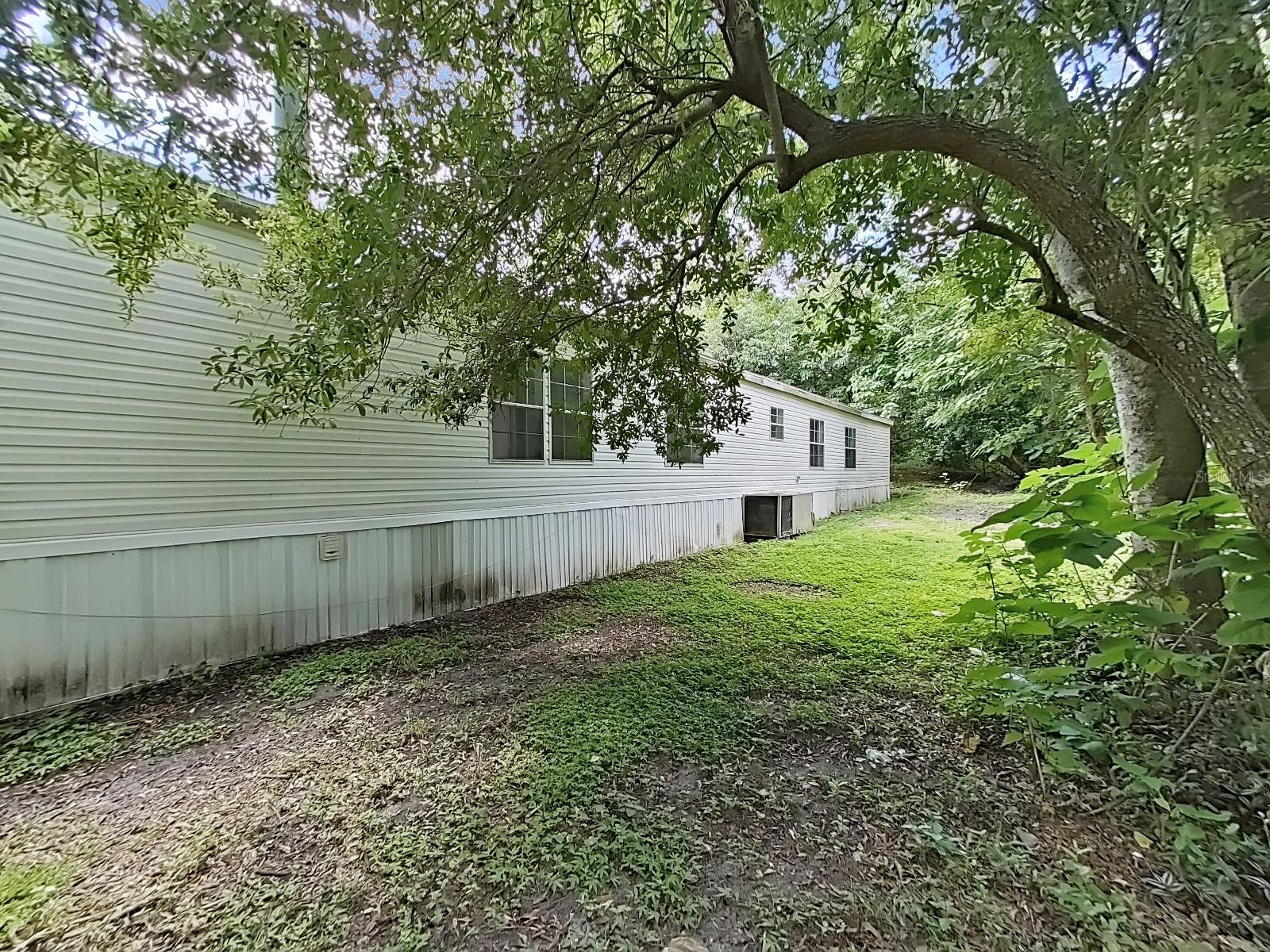 Image 40 of 42 For 537 East Avenue