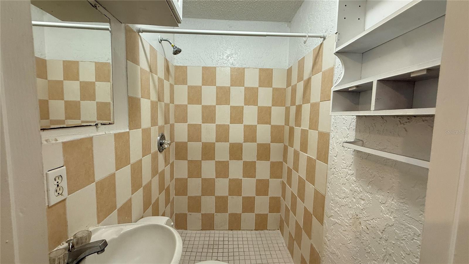 Image 11 of 16 For 2658 61st Avenue N
