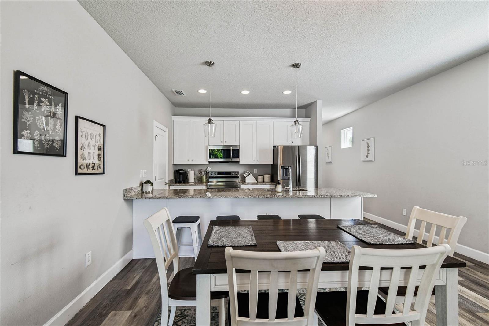 Image 10 of 50 For 3902 Everett Street 1