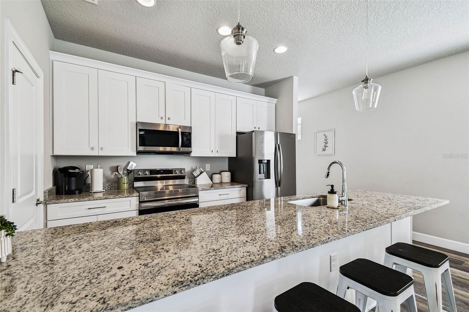Image 16 of 50 For 3902 Everett Street 1