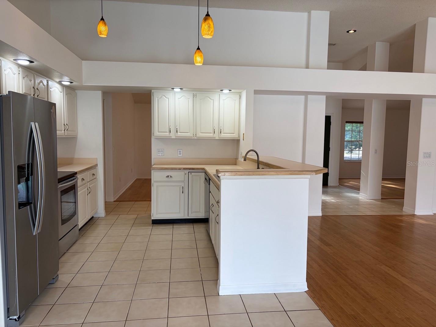 Image 14 of 20 For 16705 Sheffield Park Drive