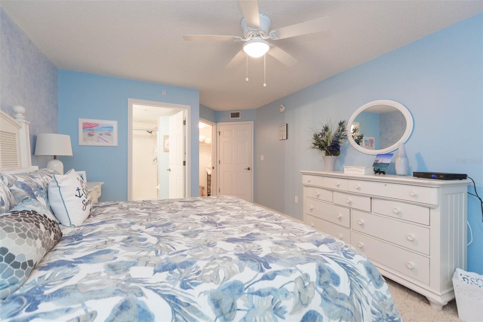 Image 21 of 63 For 16326 Gulf Boulevard 109