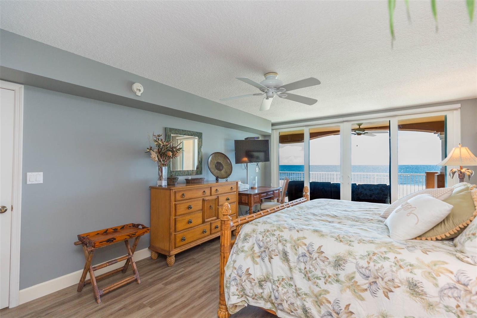 Image 32 of 63 For 16326 Gulf Boulevard 109