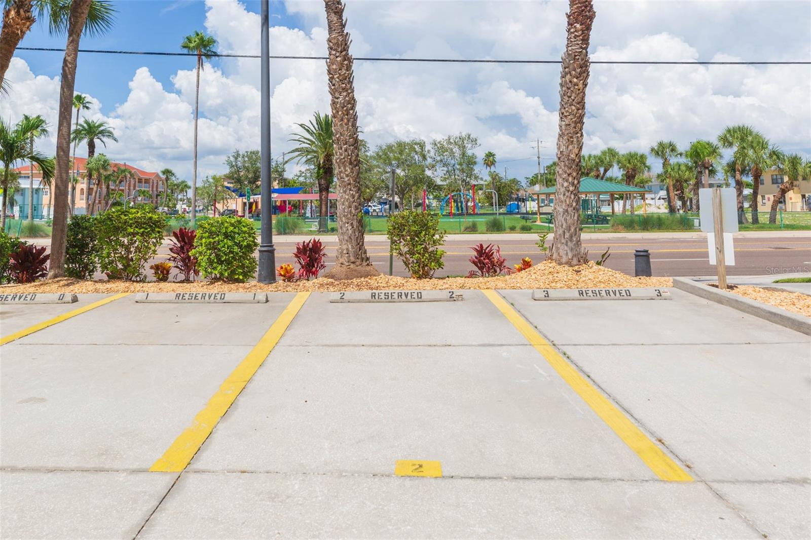 Image 47 of 63 For 16326 Gulf Boulevard 109