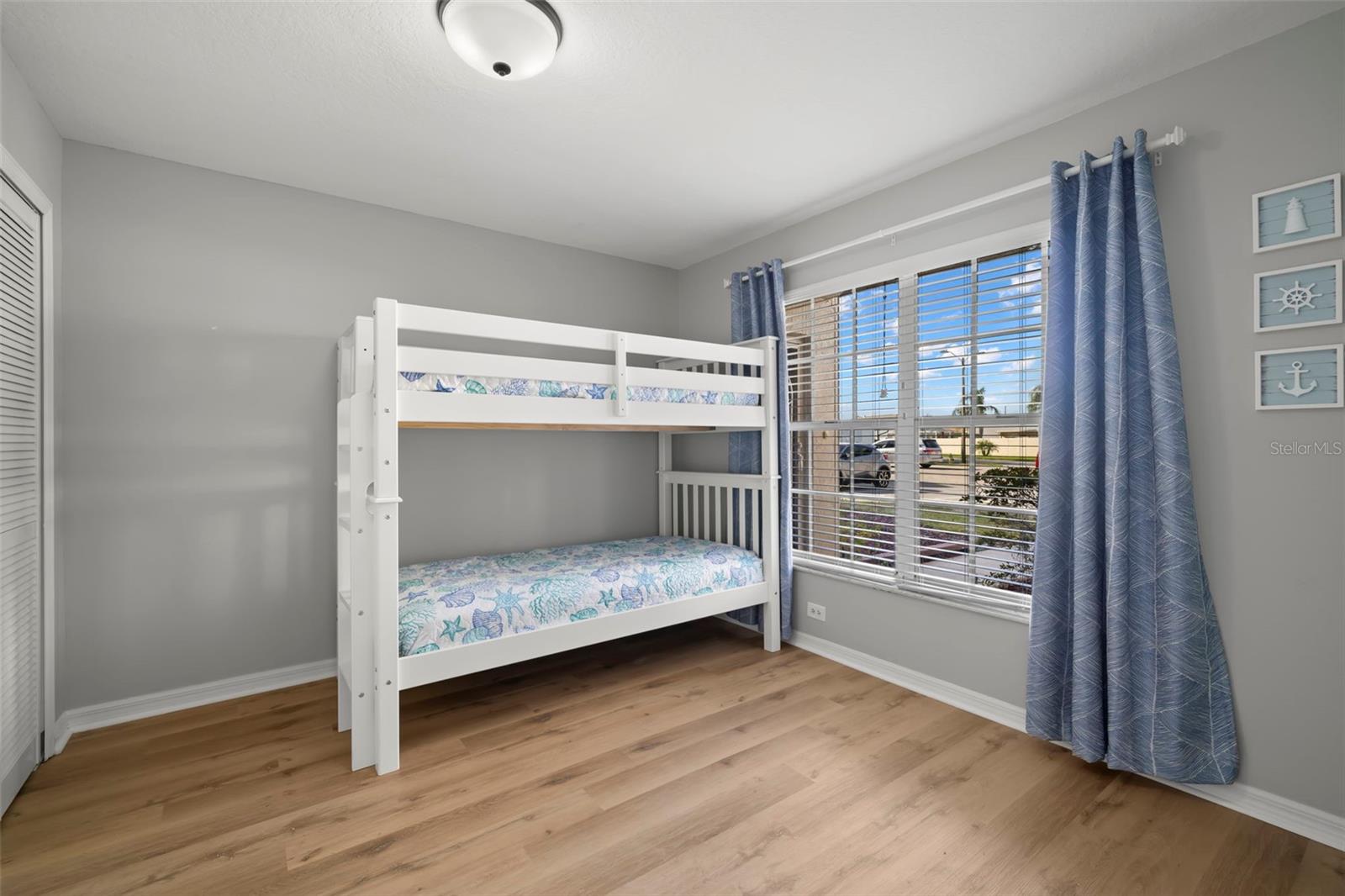Image 23 of 29 For 4575 Whitton Way 1118