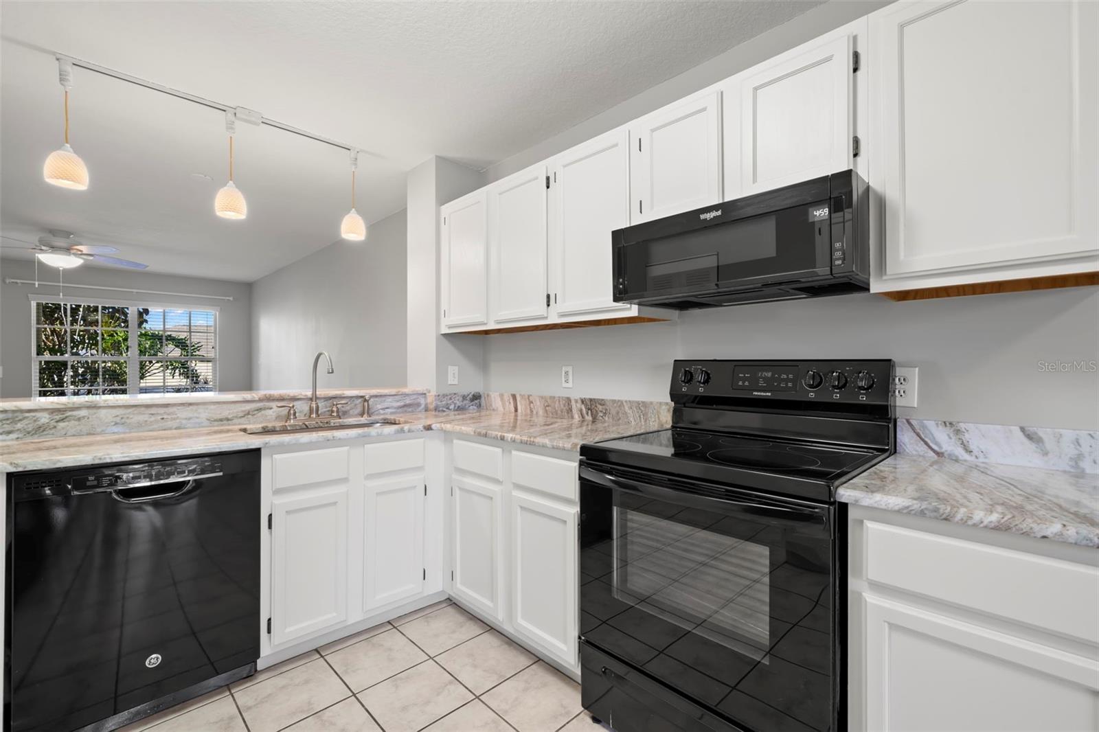 Image 9 of 29 For 4575 Whitton Way 1118