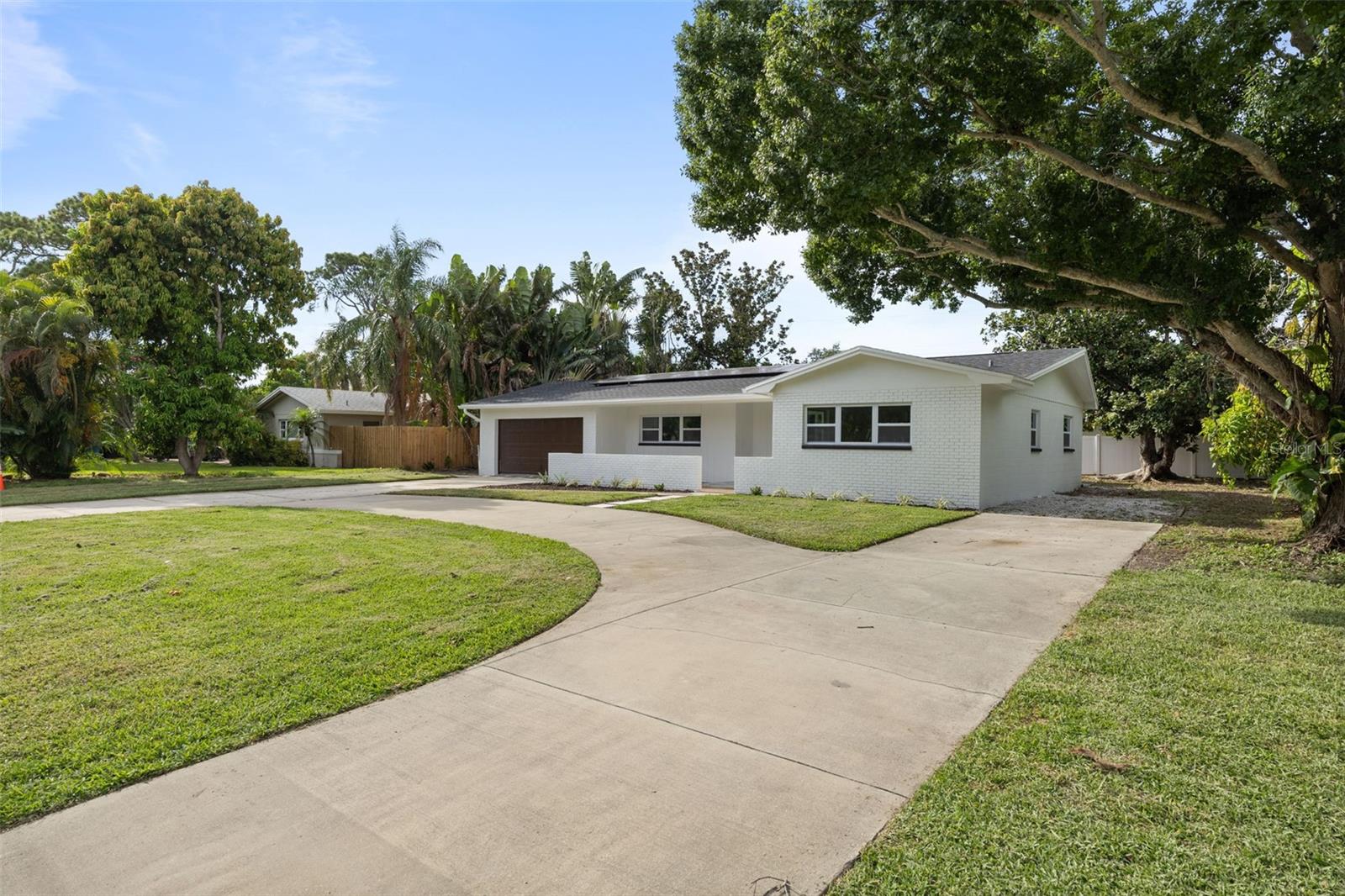 Image 3 of 45 For 1845 Pinellas Point Drive S