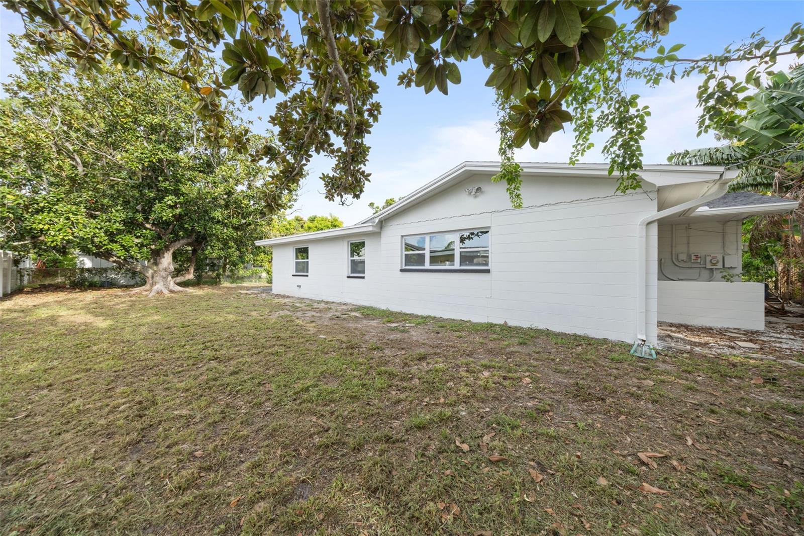 Image 31 of 45 For 1845 Pinellas Point Drive S