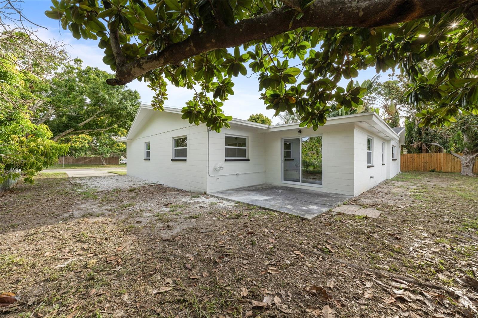 Image 32 of 45 For 1845 Pinellas Point Drive S