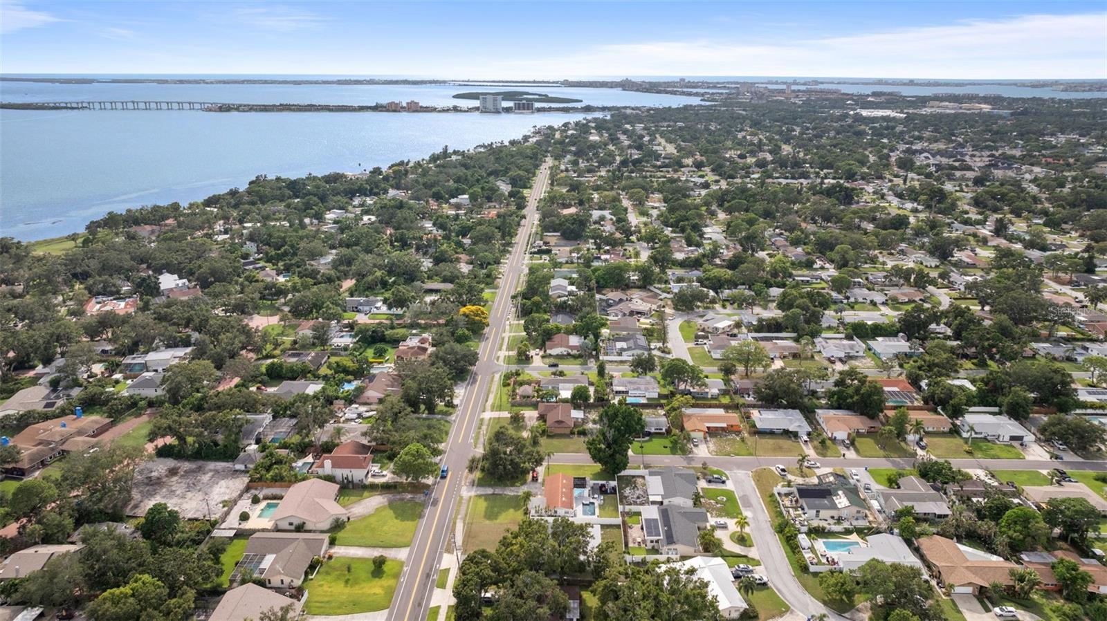 Image 36 of 45 For 1845 Pinellas Point Drive S