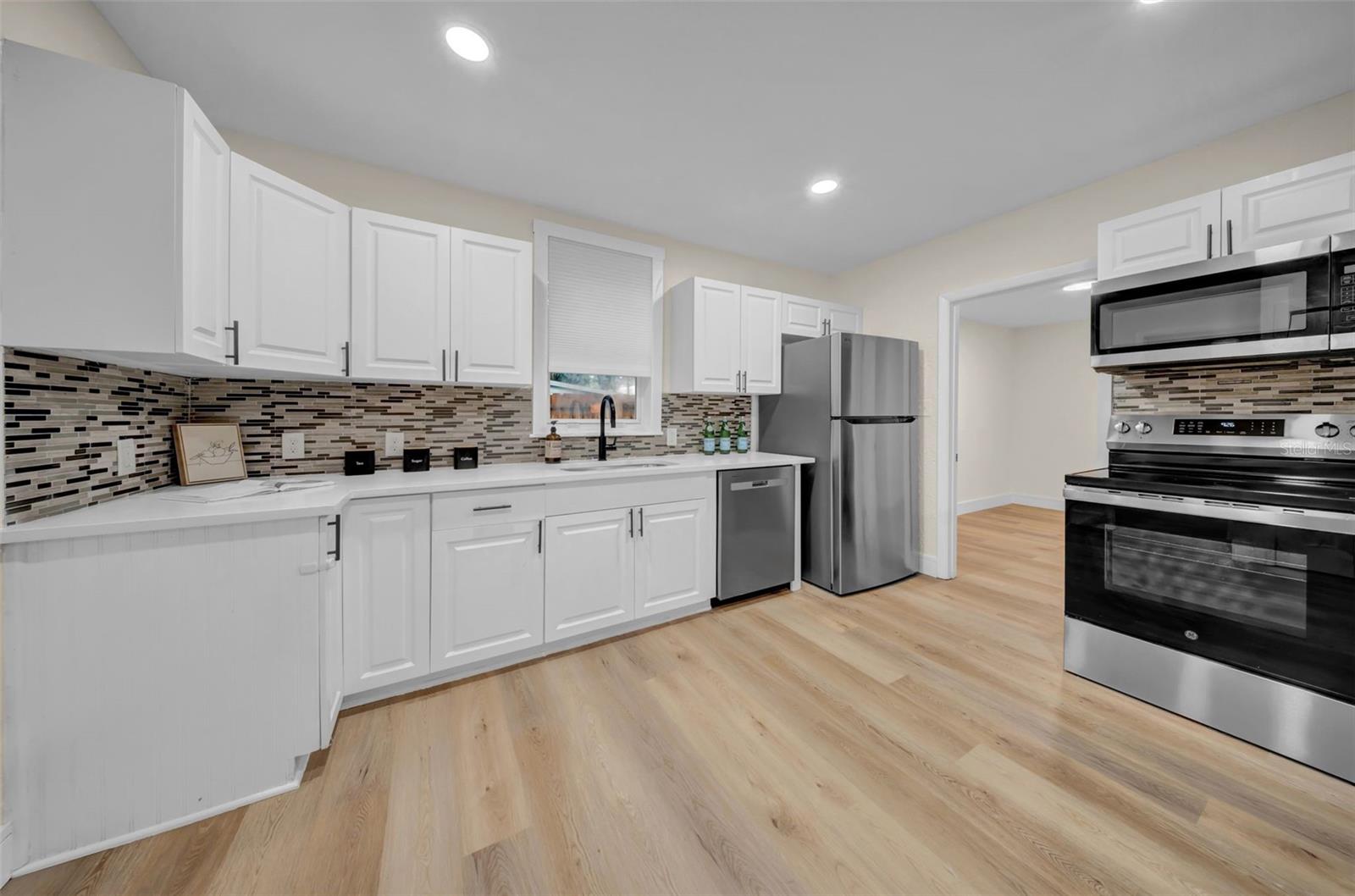 Image 8 of 42 For 111 130th Avenue