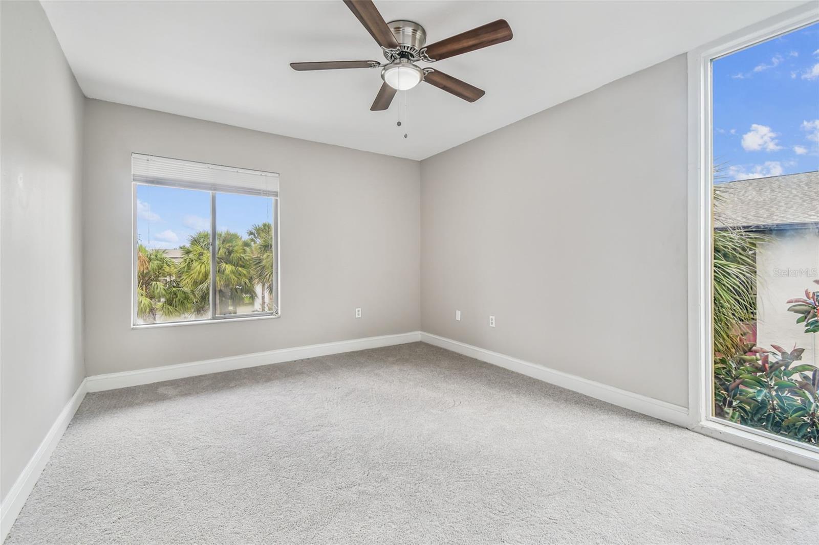 Image 22 of 62 For 3849 Lake Drive 184