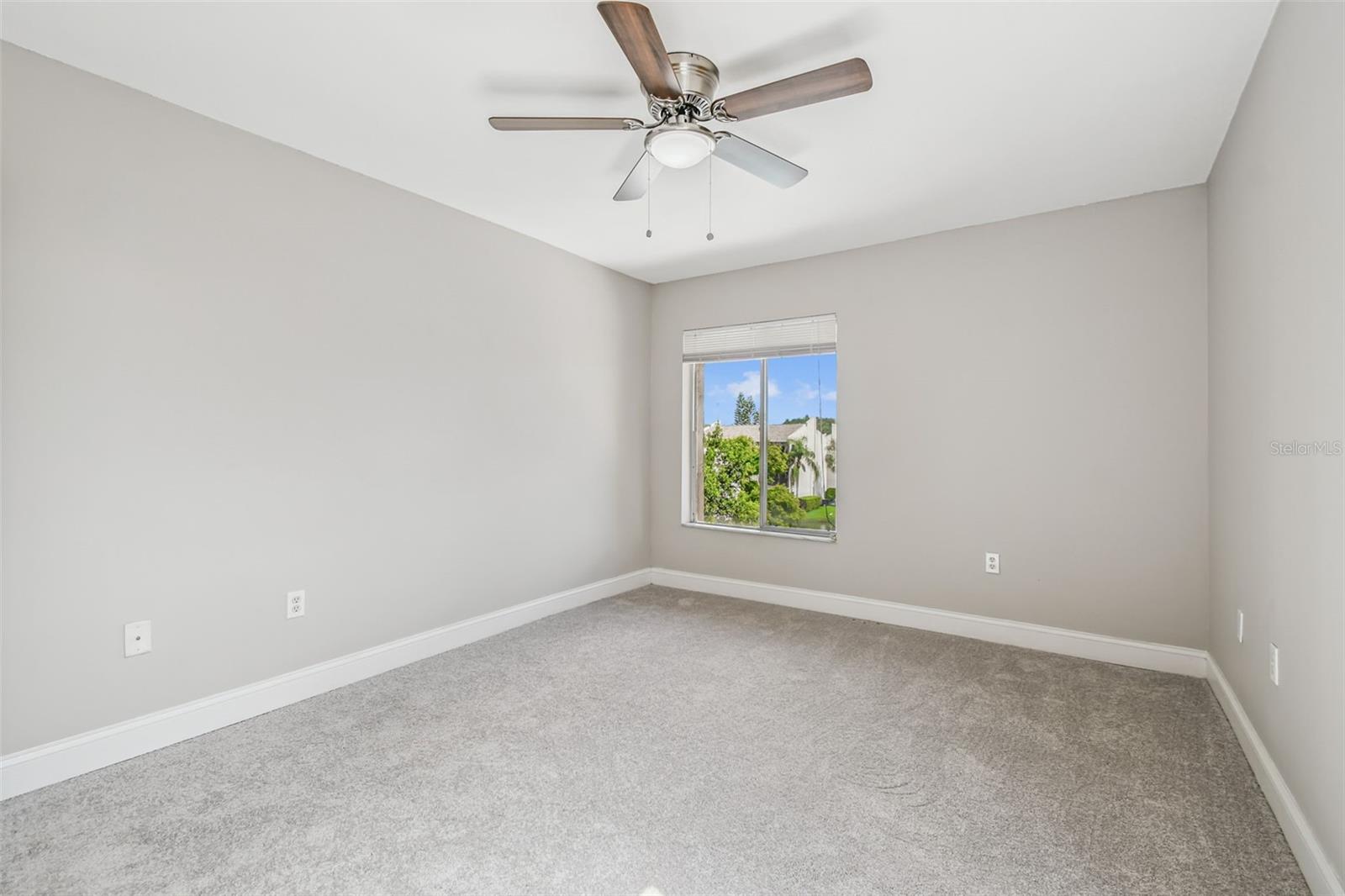 Image 25 of 62 For 3849 Lake Drive 184