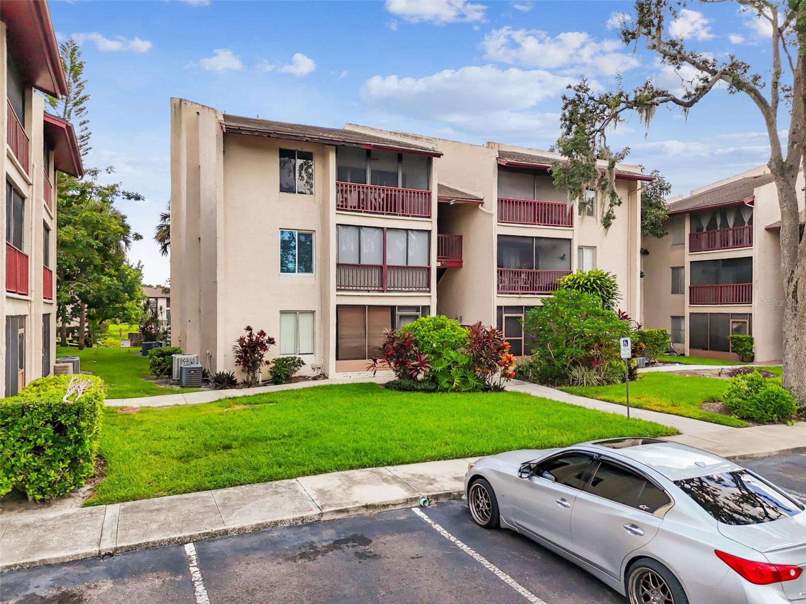 Image 37 of 62 For 3849 Lake Drive 184