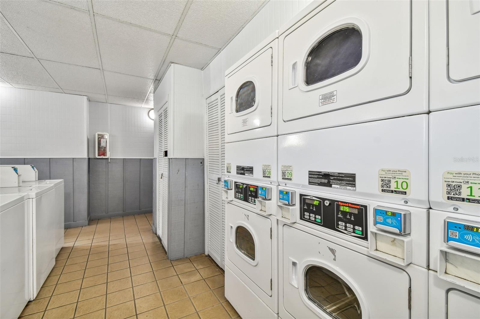 Image 61 of 62 For 3849 Lake Drive 184