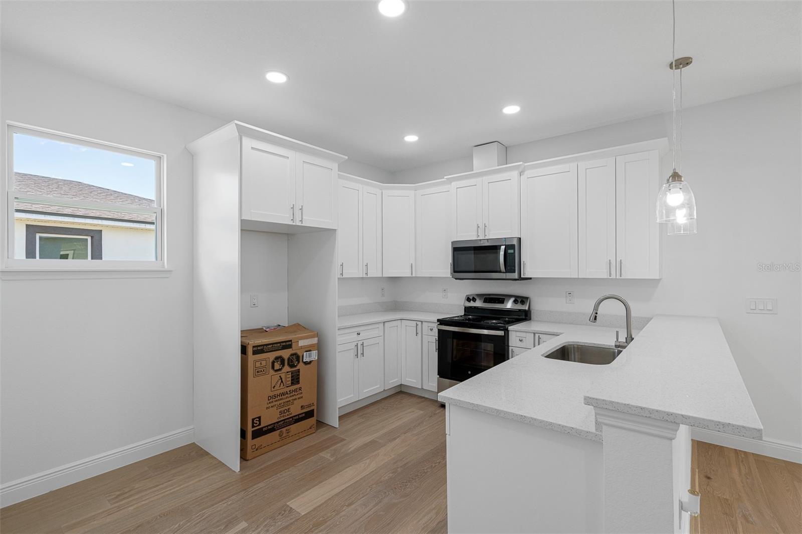 Image 12 of 30 For 309 Bream Circle