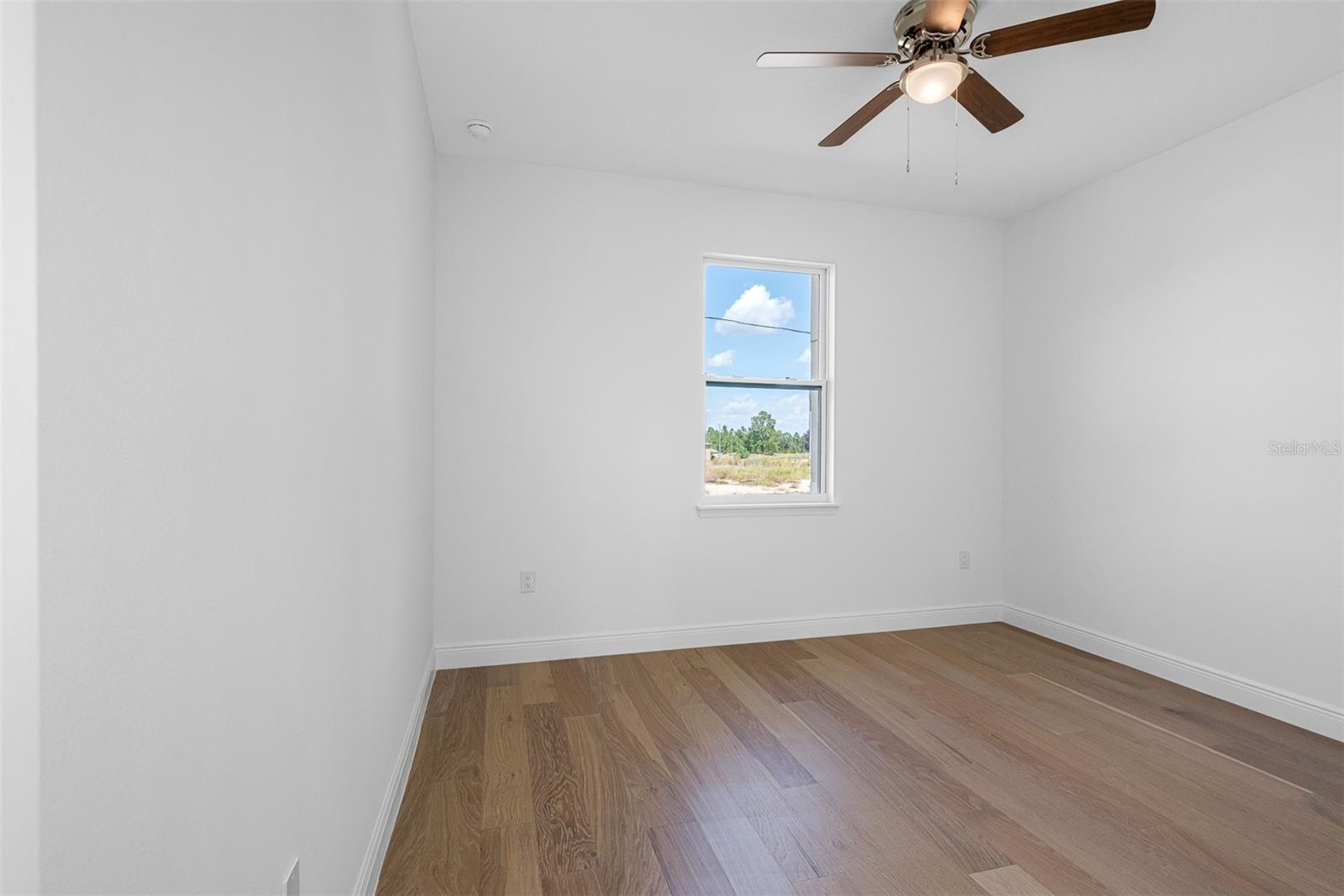 Image 18 of 30 For 309 Bream Circle