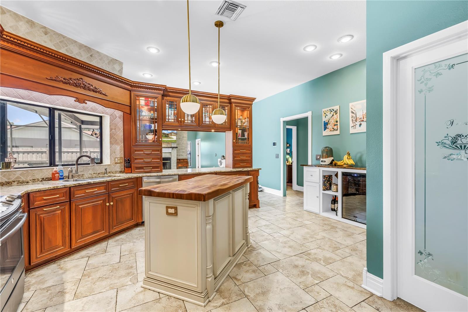 Image 17 of 60 For 11209 Bloomington Drive