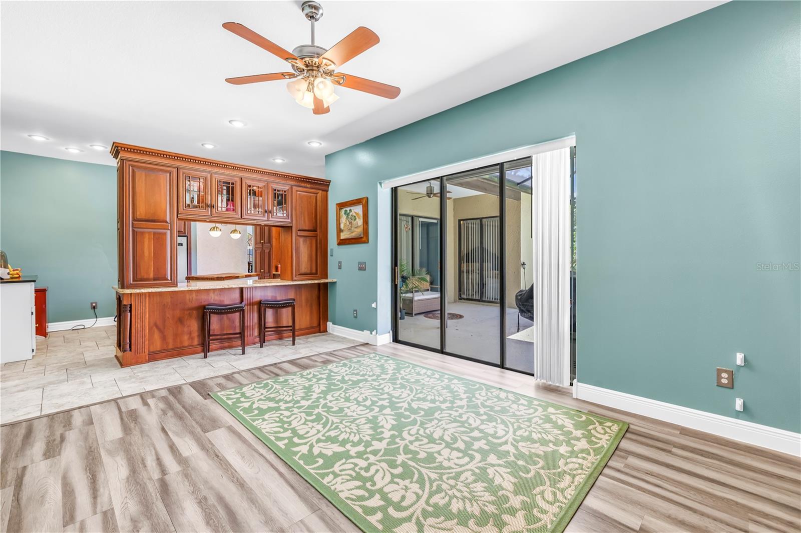 Image 22 of 60 For 11209 Bloomington Drive