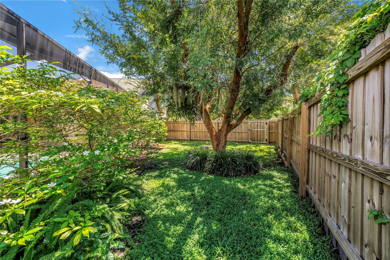 Image 50 of 60 For 11209 Bloomington Drive