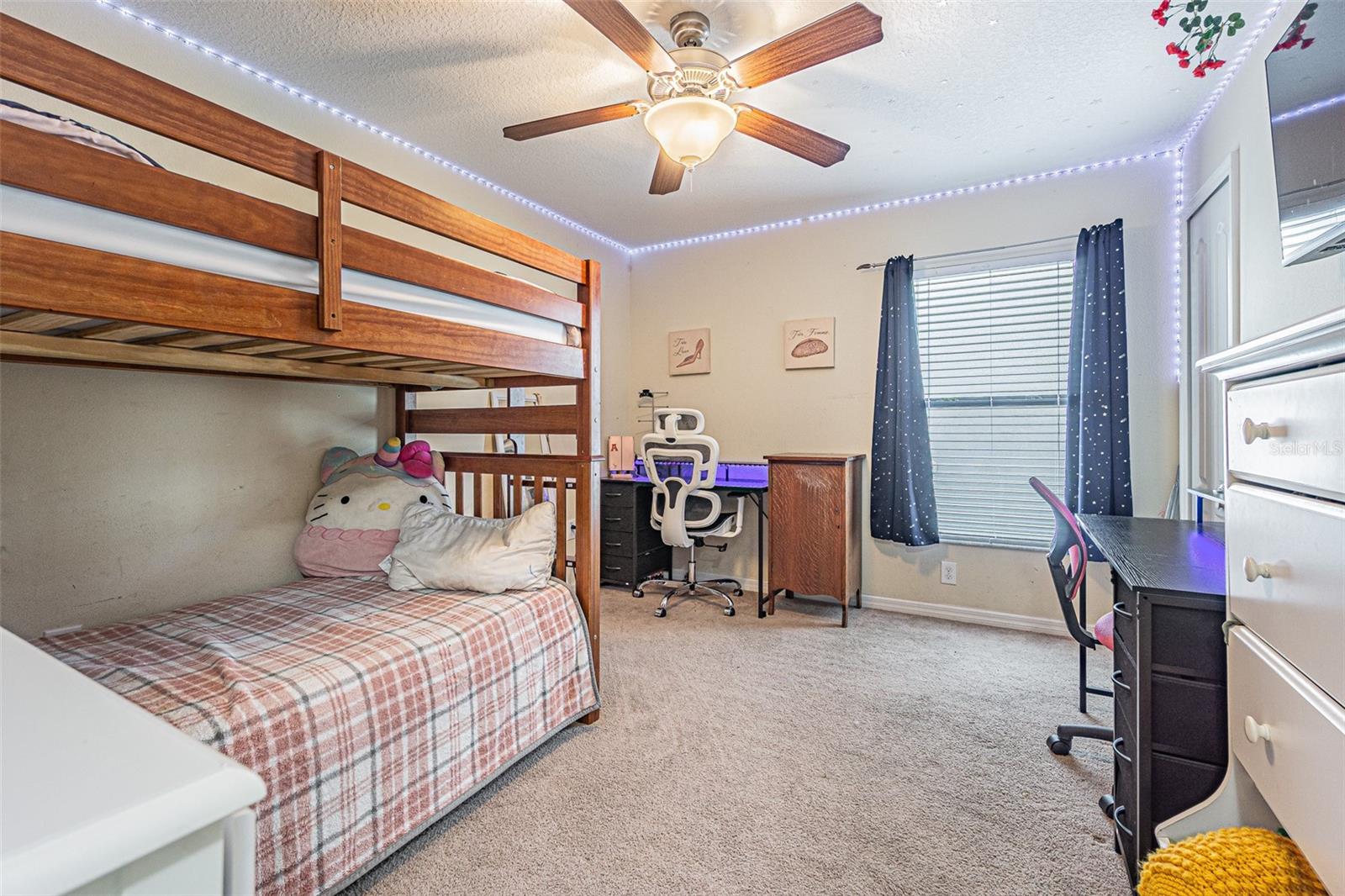 Image 21 of 65 For 10115 Count Fleet Dr