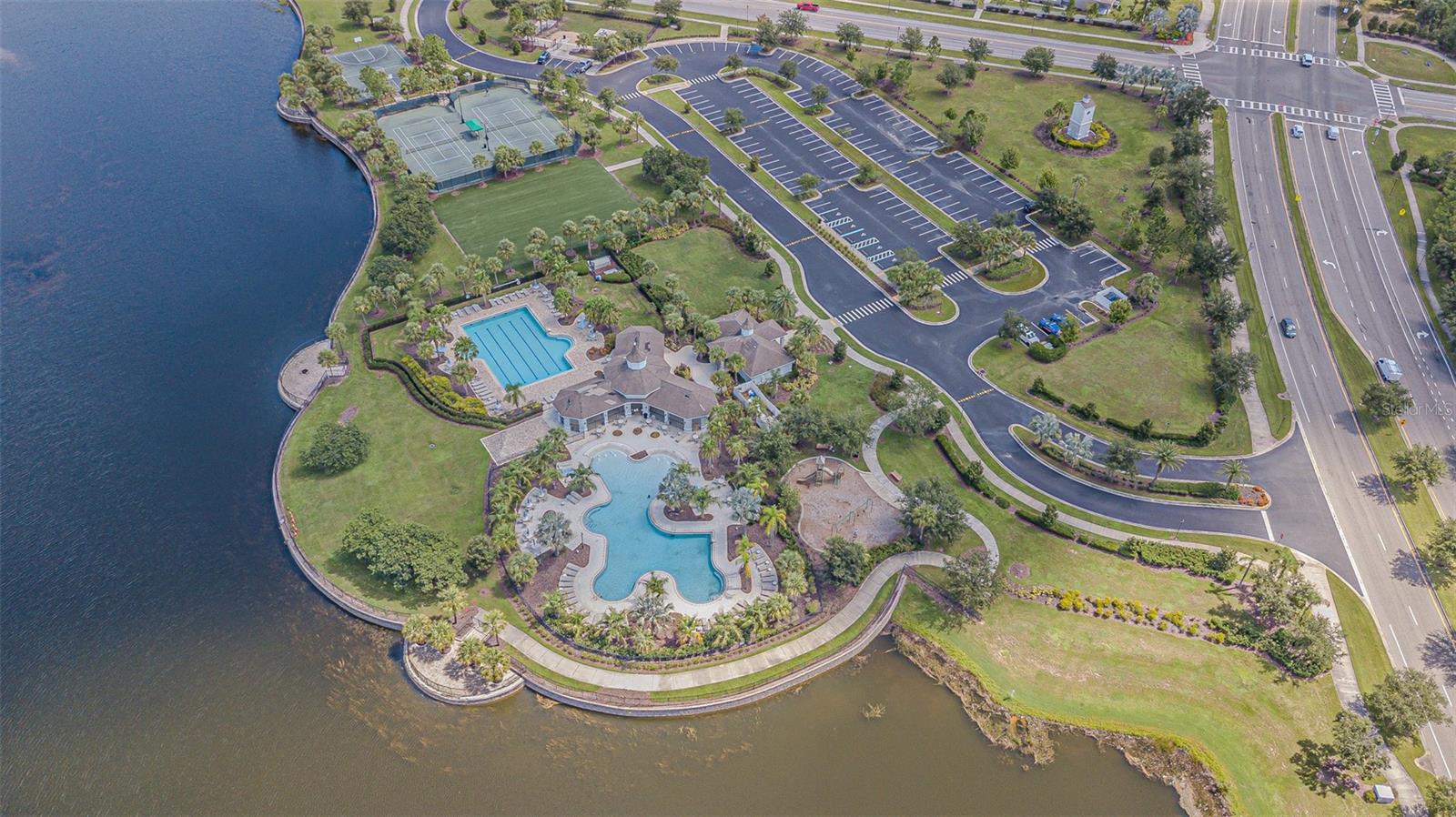 Listing photo id 87 for 10115 Count Fleet Dr