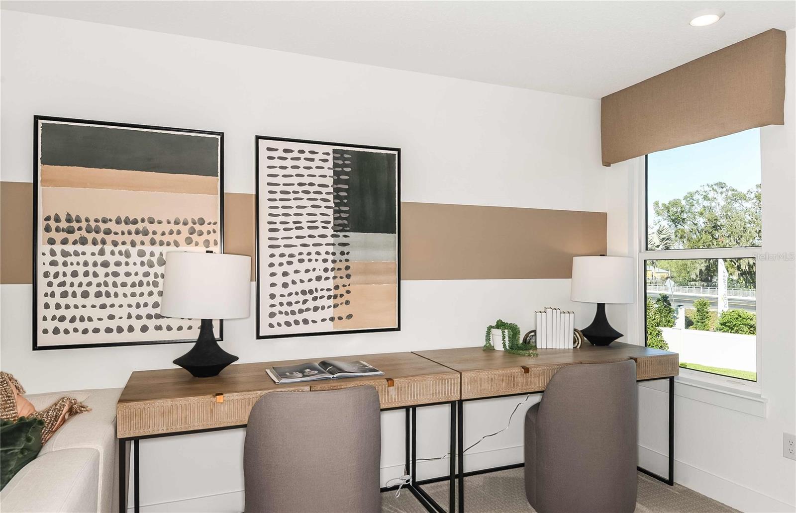 Listing photo id 10 for 9945 Redwood Ridge Avenue