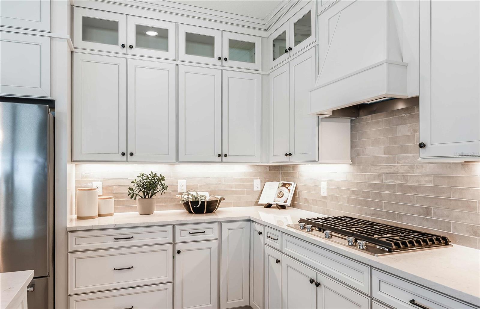 Listing photo id 2 for 9945 Redwood Ridge Avenue