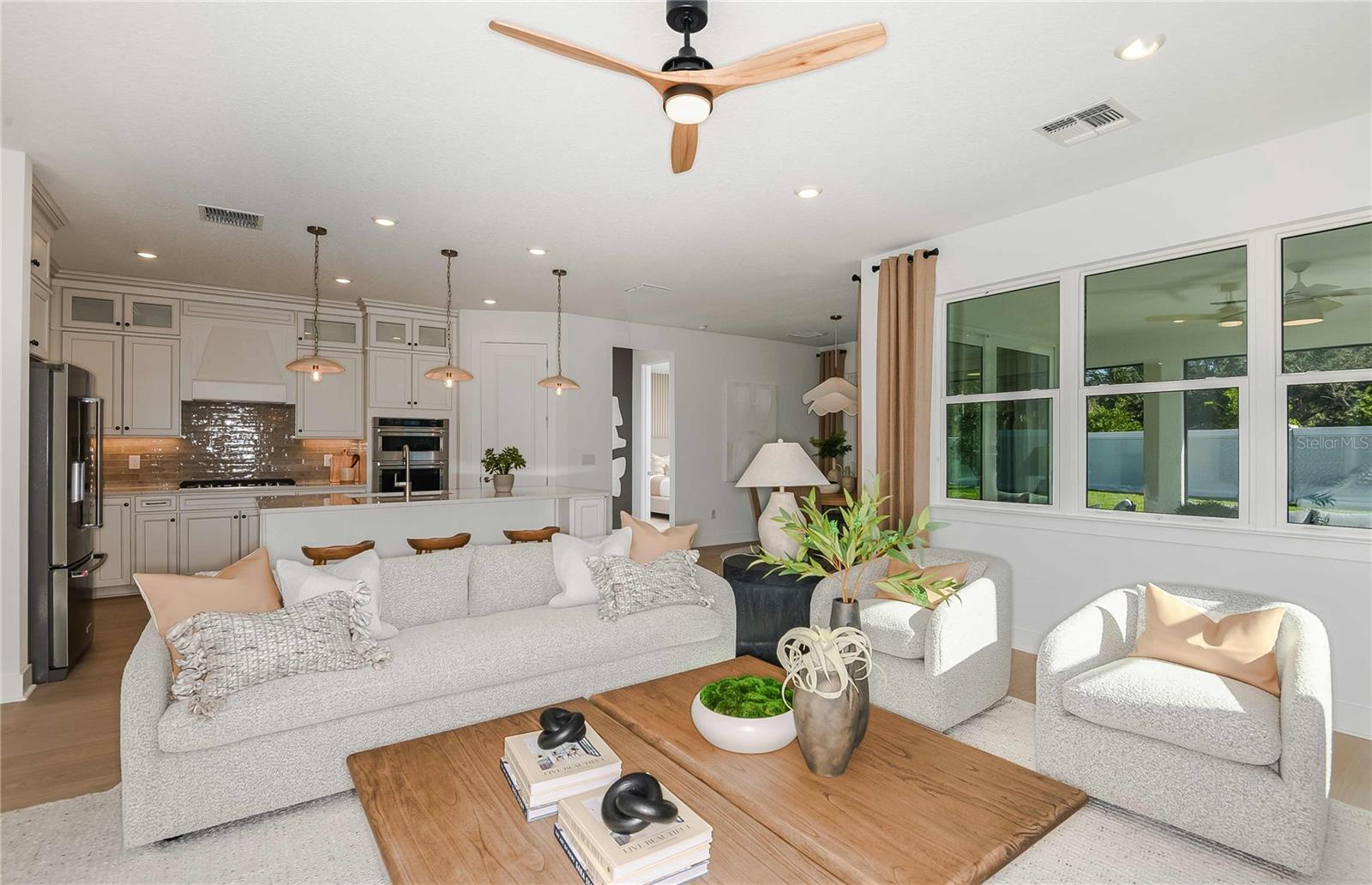 Listing photo id 5 for 9945 Redwood Ridge Avenue