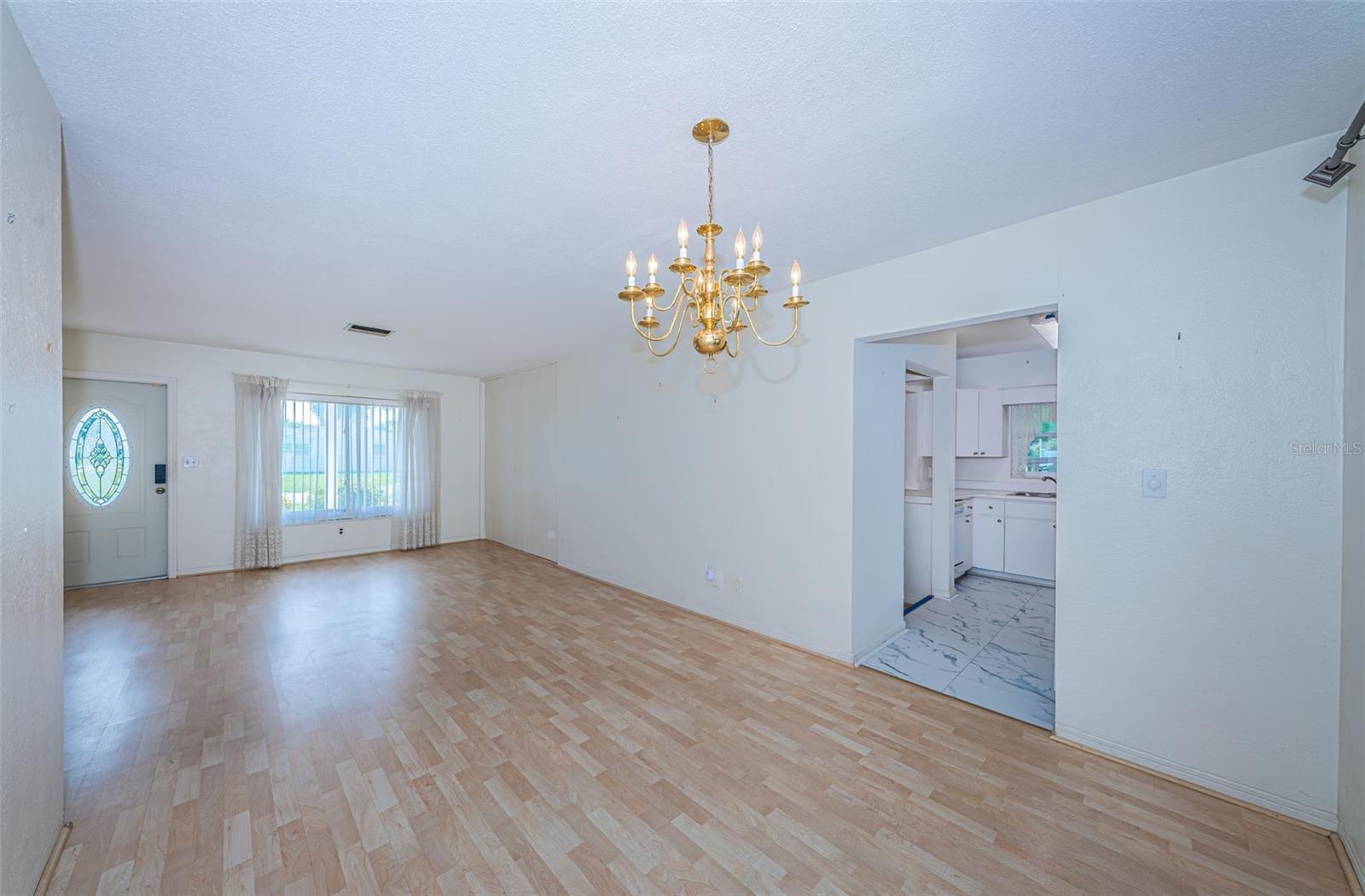 Image 13 of 59 For 1550 55th Street N