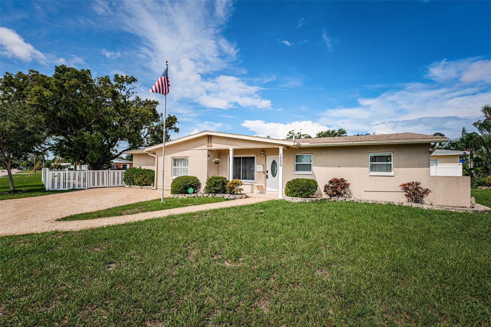 Image 2 of 59 For 1550 55th Street N