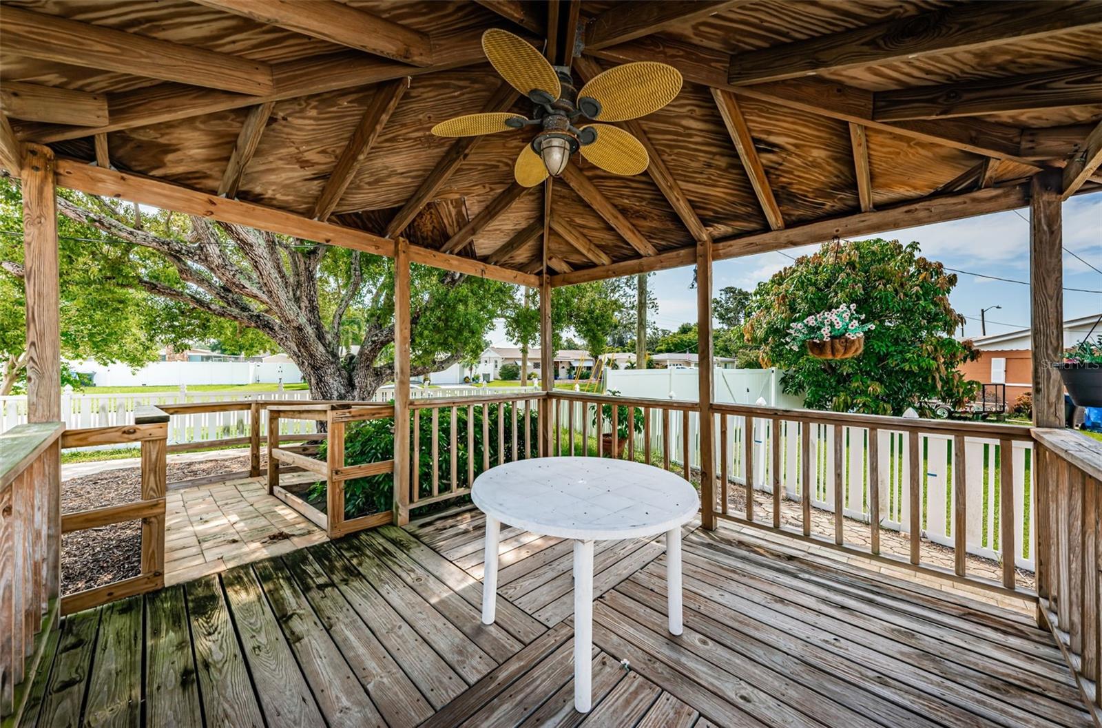 Image 41 of 59 For 1550 55th Street N