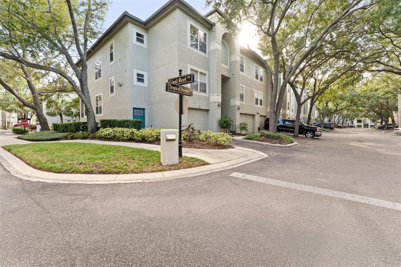 Image 42 of 46 For 625 Tropical Breeze Way