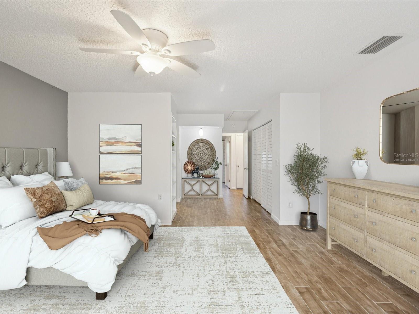 Image 17 of 42 For 2284 Oak Neck Road E